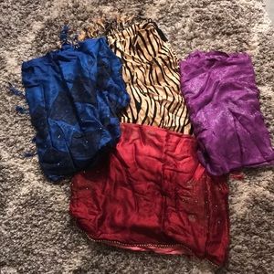4 pashminas for the price of 2!